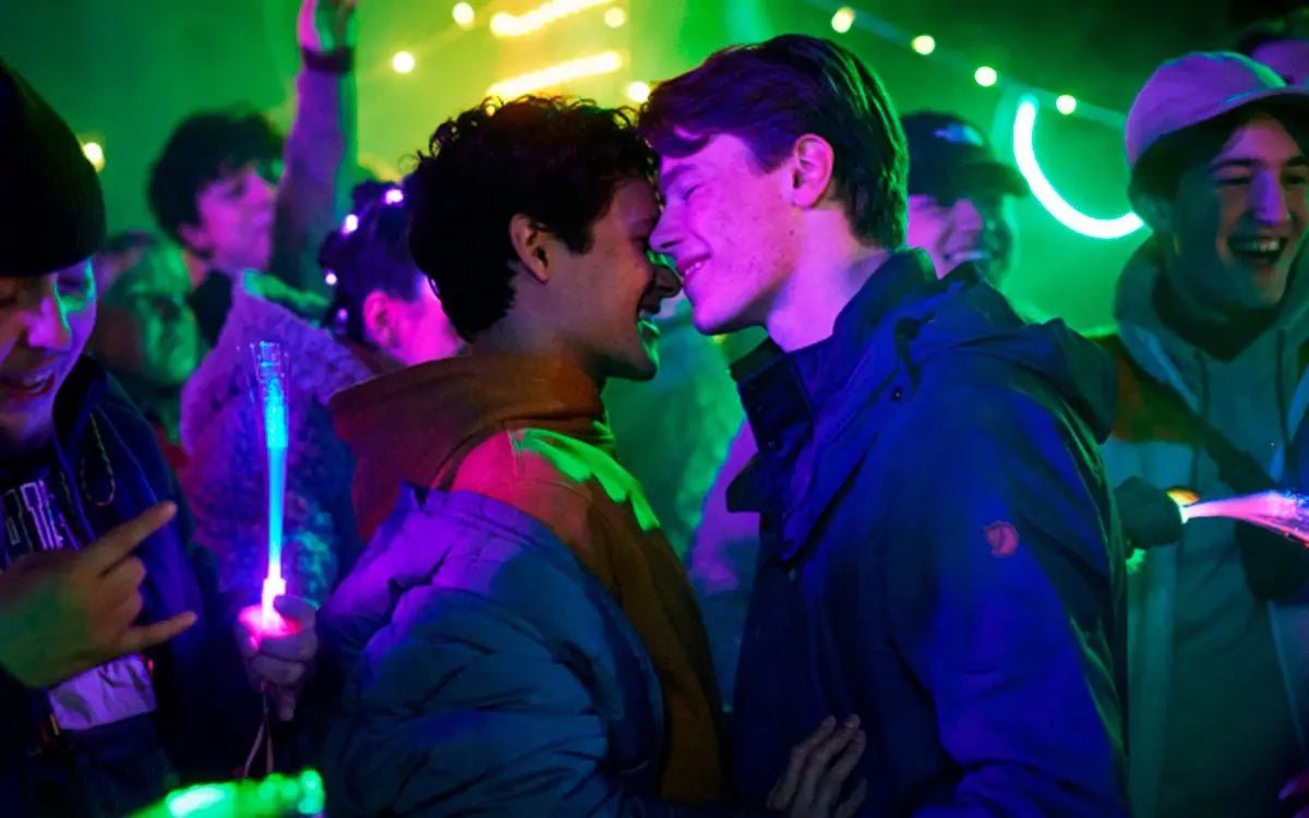 5 séries à voir si vous avez adoré Young Royals sur Netflix ! 👨‍❤️‍💋‍👨🍿 - Florian Parent